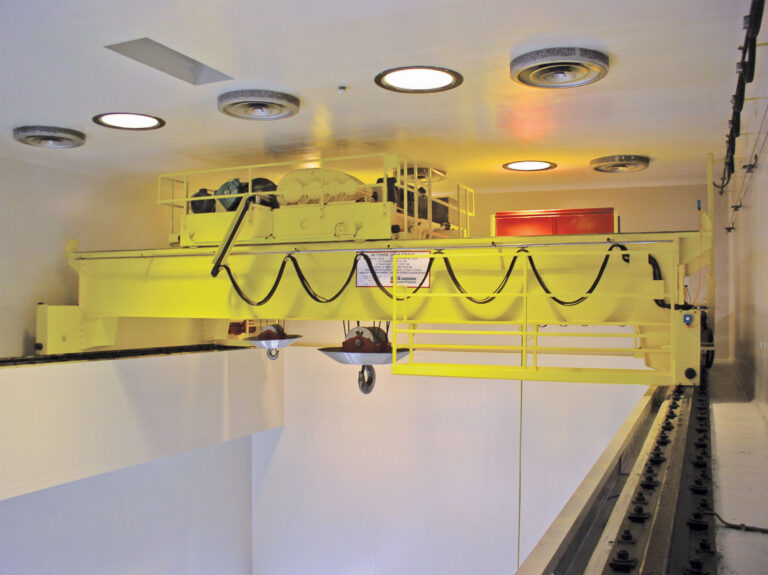 SCX Specialist handling solutions in the defence sector crane and movement
