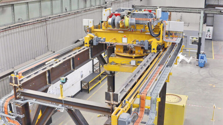 MotoSuiveur bespoke handling crane solution